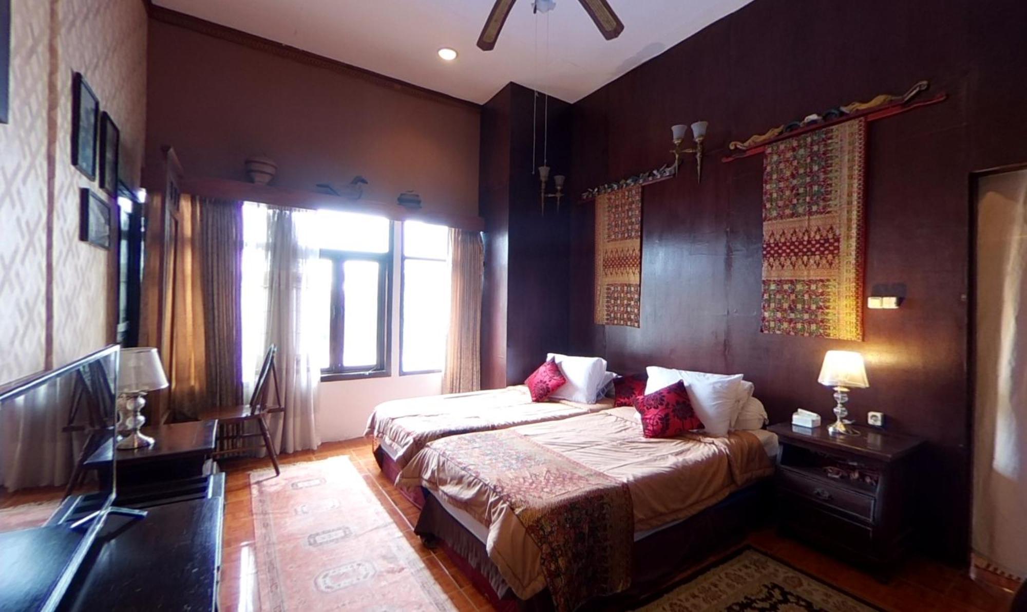 Badjoeri Ethnic Wooden Homestay Bandung Quarto foto